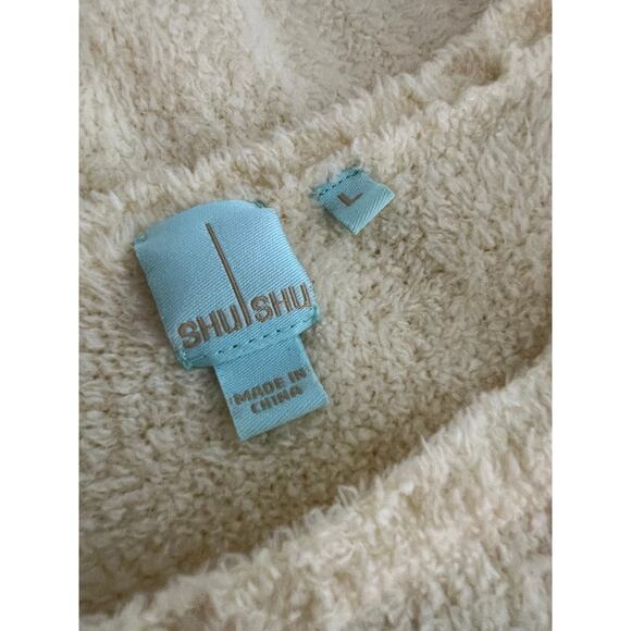 SHU SHU Soft Fuzzy Sweater Crew Neck Stretchy Silver Button Details Large JL - Picture 7 of 9